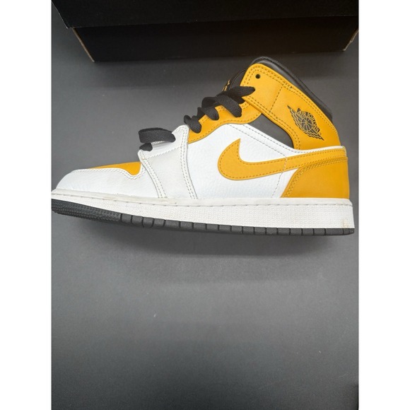Nike Air Jordan 1 Mid GS White Gold Black Boys 4.5Y (Used) - Picture 6 of 15